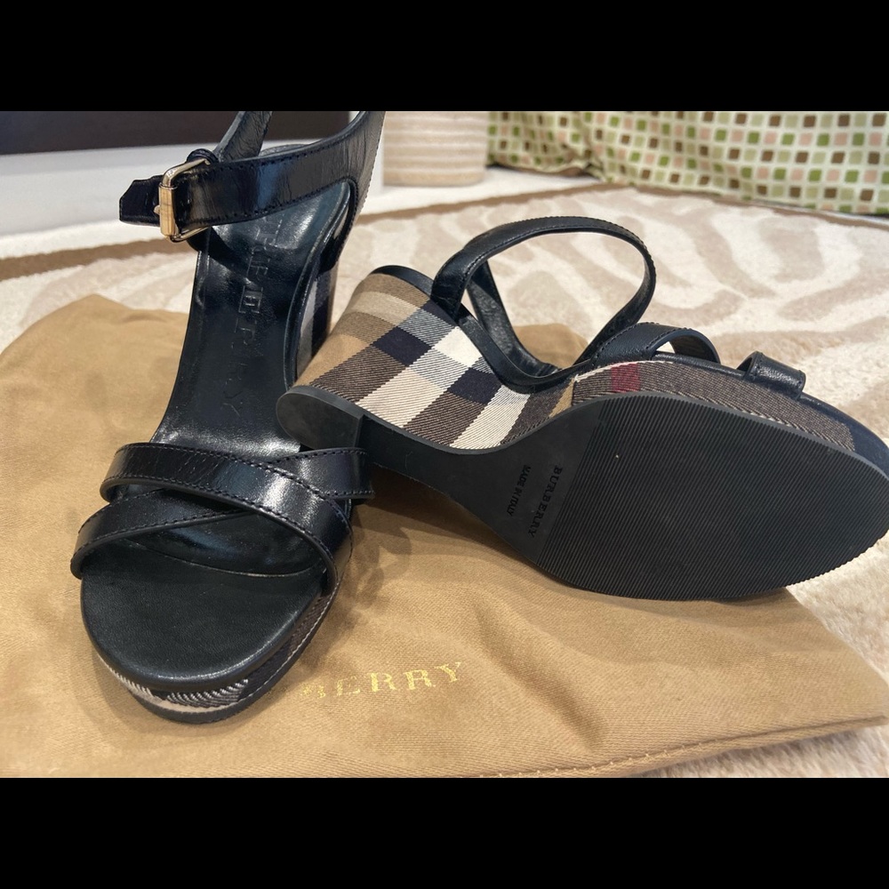 Burberry shoes